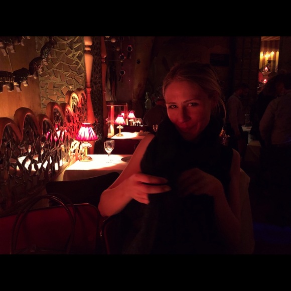 Meet your Posher, Samantha - Picture 5 of 5